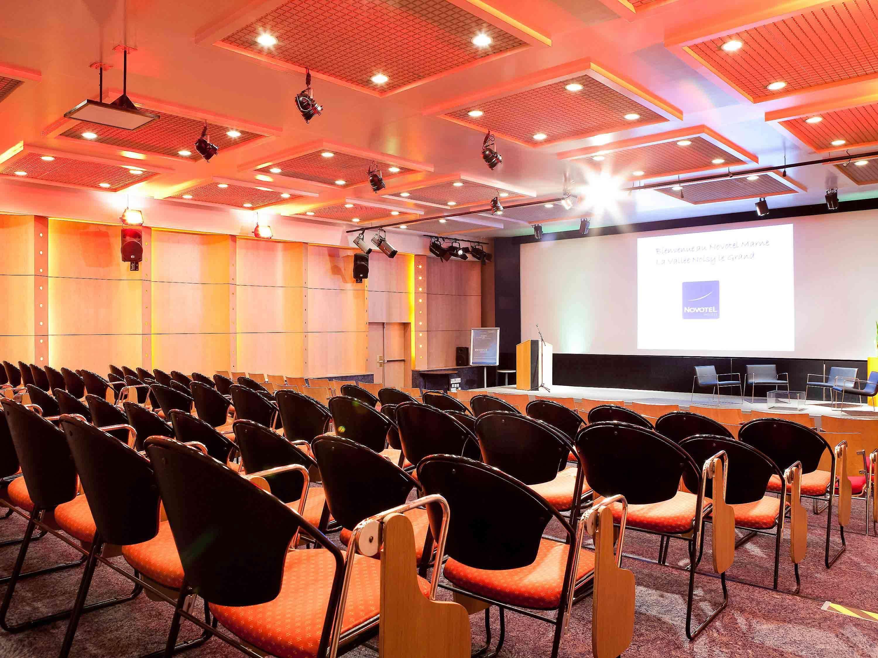 Novotel Marne-la-Vallée Noisy-le-Grand Extérieur photo